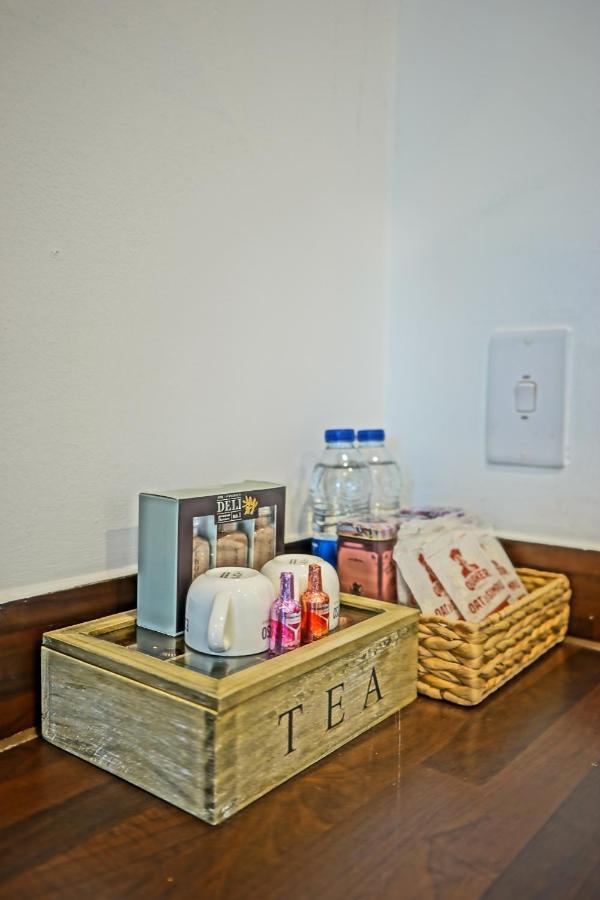 Soak Up The Light At A Soothing, Stylish Apartment In Swansea Marina Exteriör bild