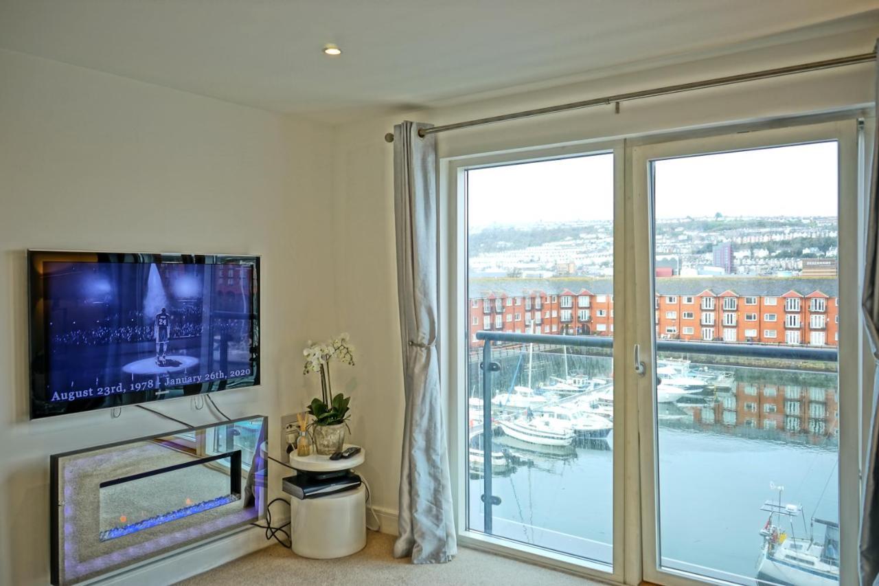 Soak Up The Light At A Soothing, Stylish Apartment In Swansea Marina Exteriör bild